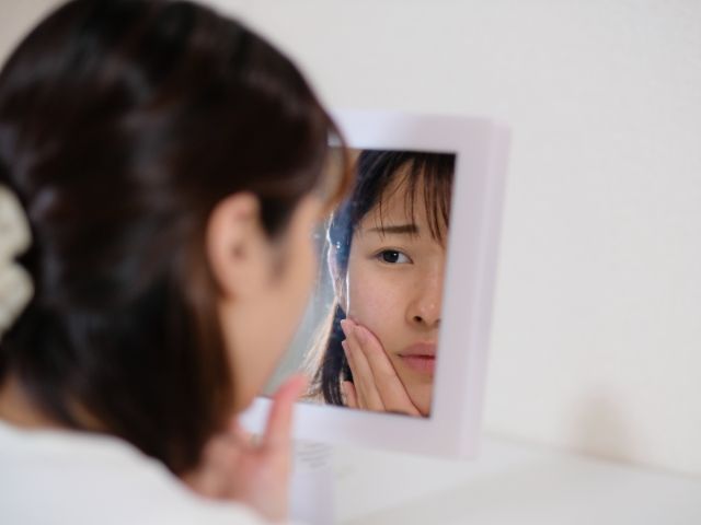 ショッピングリフトで腫れた原因は何？施術後の痛みや行動も解説